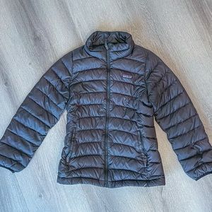 Patagonia Girls black down puffer size L 12